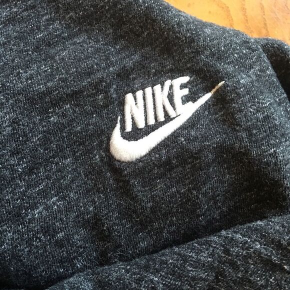 NIKE SHORT Sleeve Dark Gray Tee - Picture 3 of 8